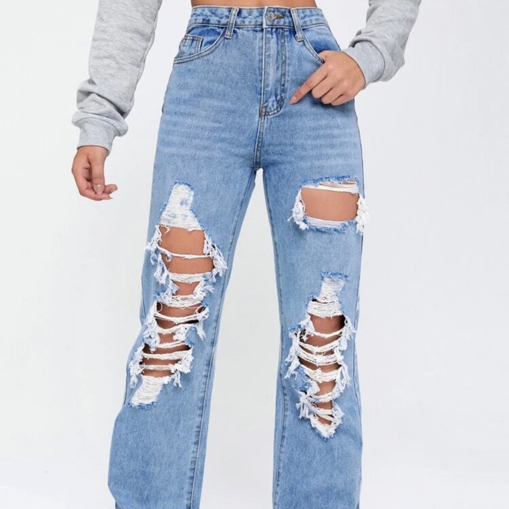 🩵 Distressed Straight-Leg Jeans (XXS – Tall Fit)